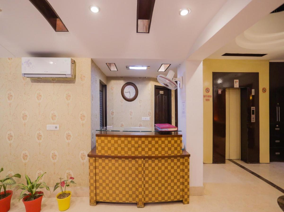 Oyo Townhouse 823 Green Leaf غورغاون المظهر الخارجي الصورة