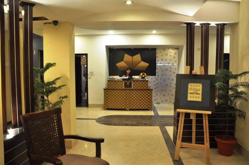 Oyo Townhouse 823 Green Leaf غورغاون المظهر الخارجي الصورة